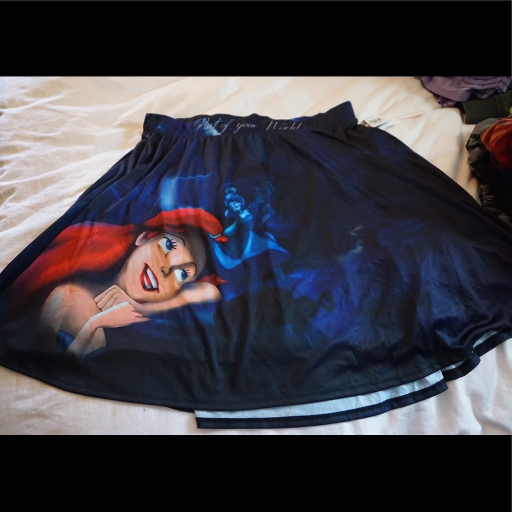 Hot Topic Little Mermaid skirt size 3